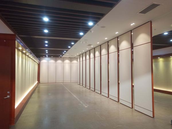 手自一体活动隔断